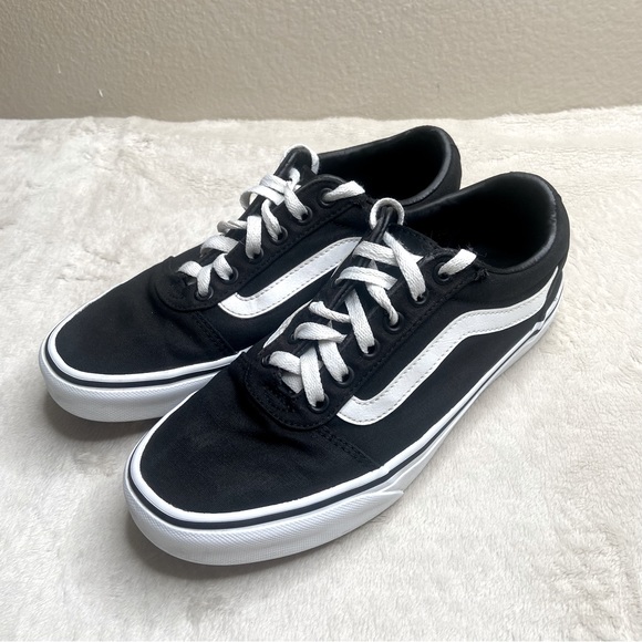 Black Vans Old-Skool Sneakers - Picture 9 of 11